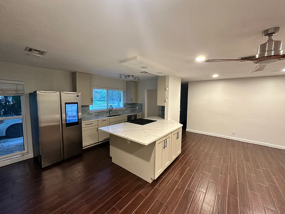 825 Buttonwood Rd