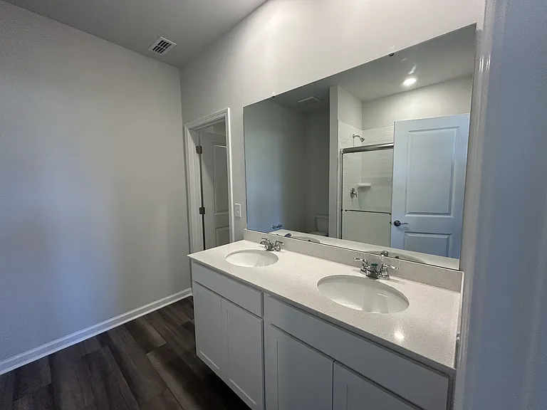539 Coronado Ave — Photo 13