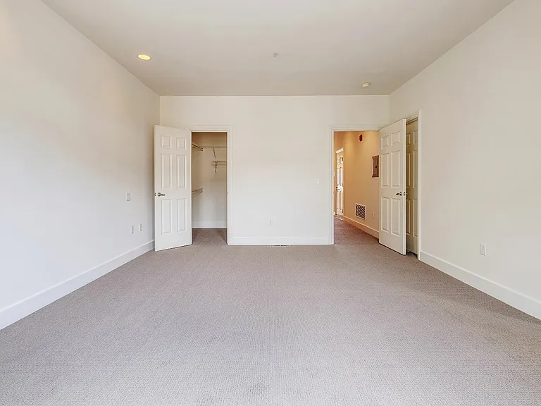 631 Pennsylvania Ave — Photo 20