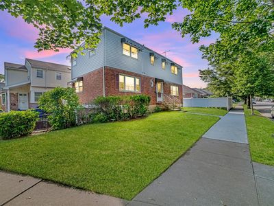 7636 250th Street, Bellerose, NY, 11426