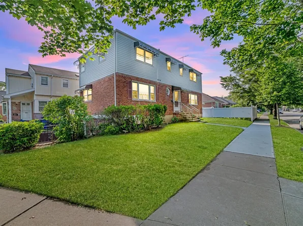 7636 250th Street, Bellerose, NY 11426