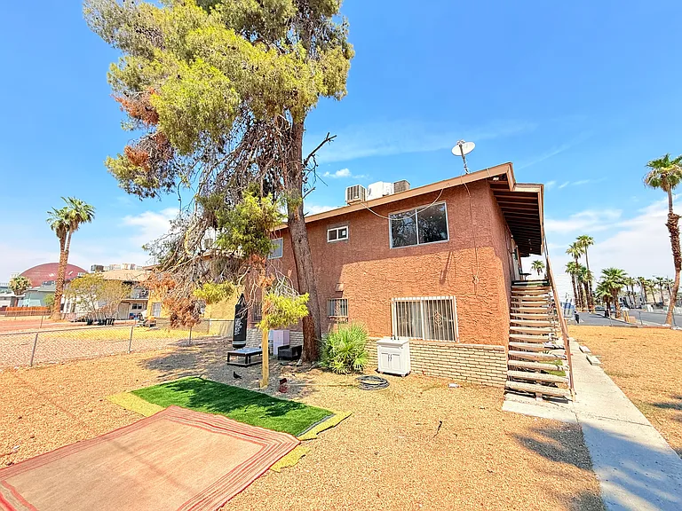 536 North Cir #C3 — Photo 4
