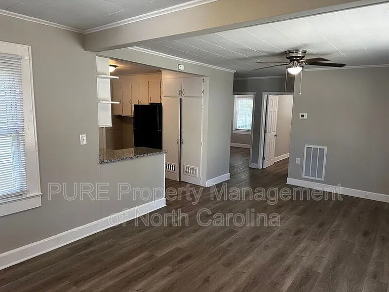 603 Robbins St — Photo 6