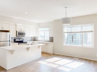 312 Nolanlake Vlg NW, Calgary, AB T3R0Z7