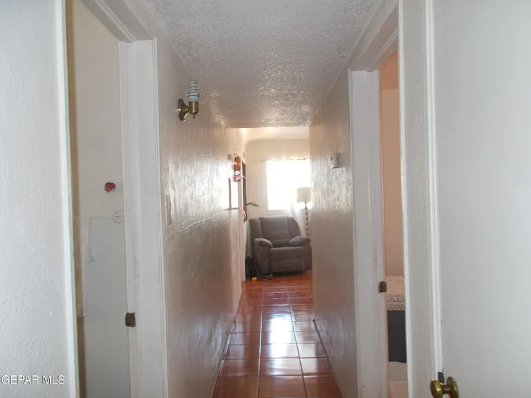 7724 Mustang Ave — Photo 8