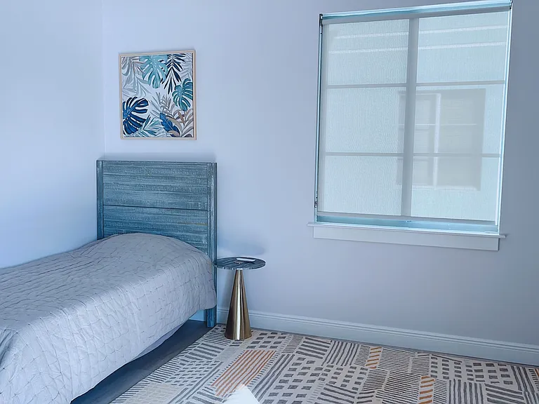 365 SE 6th Ave #303 — Photo 9