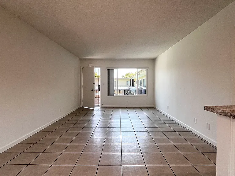 1419 S Orange Ave #15 — Photo 13