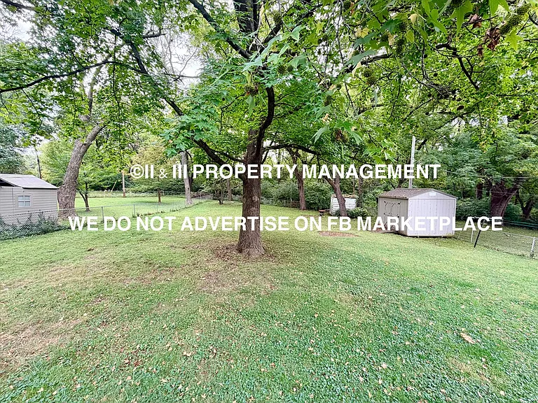 6905 NW 72nd Ter — Photo 34