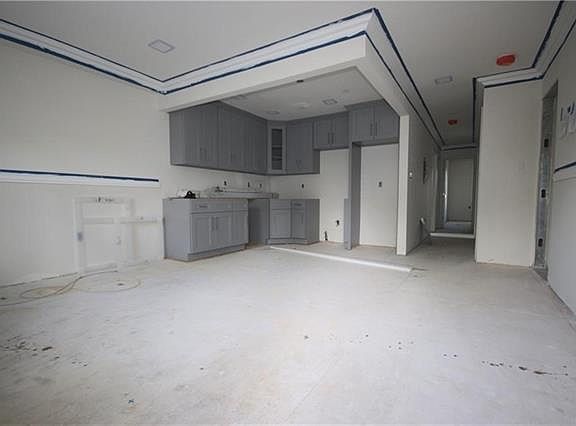 5th image of 4820 Barnes Ave