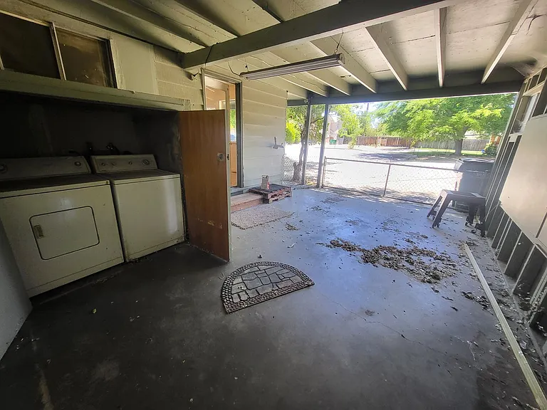 2068 W Sheffield Mnr — Photo 7