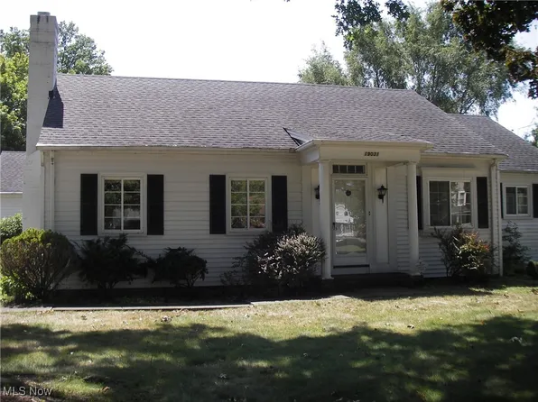 19031 Story Rd, Rocky River, OH 44116