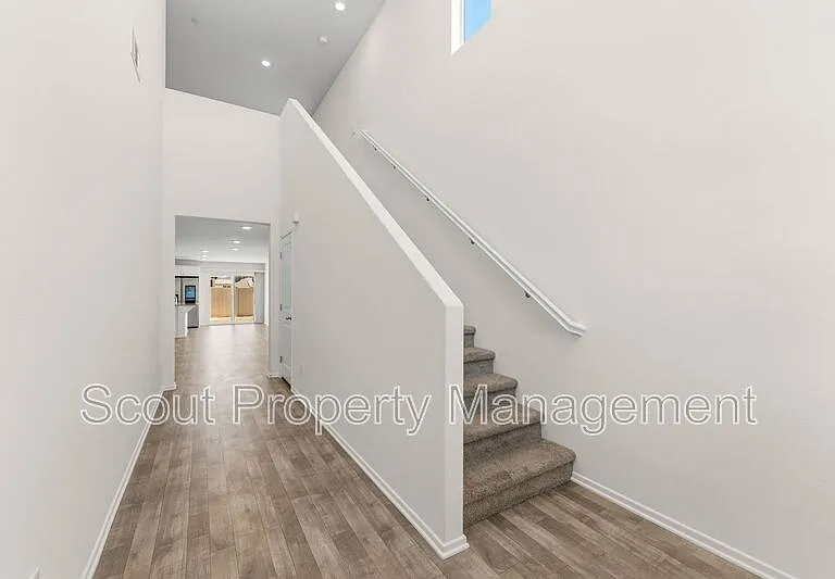 28841 Cutlass St — Photo 9