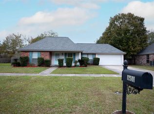 12501 Hidden Ridge Dr, Walker, LA 70785