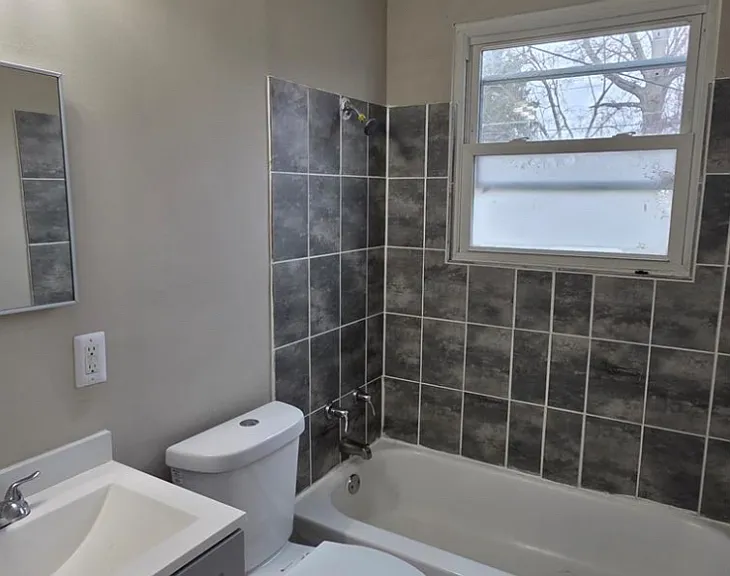 945 Edgehill Dr — Photo 6