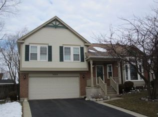 1688 Warrington Ln, Crystal Lake, IL 60014