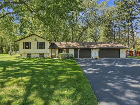 132 Quality Ave S, Lakeland, MN 55043