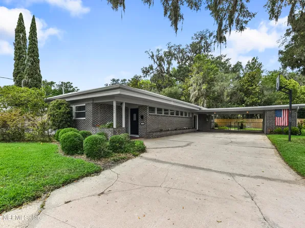 2203 SMULLIAN Trail N, Jacksonville, FL 32217