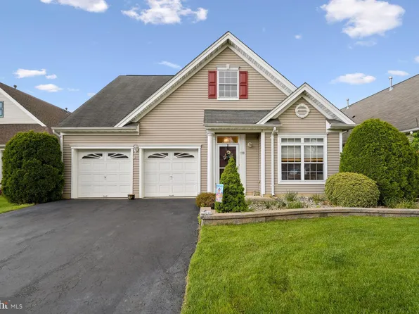 118 Tunicflower Ln, West Windsor, NJ 08550