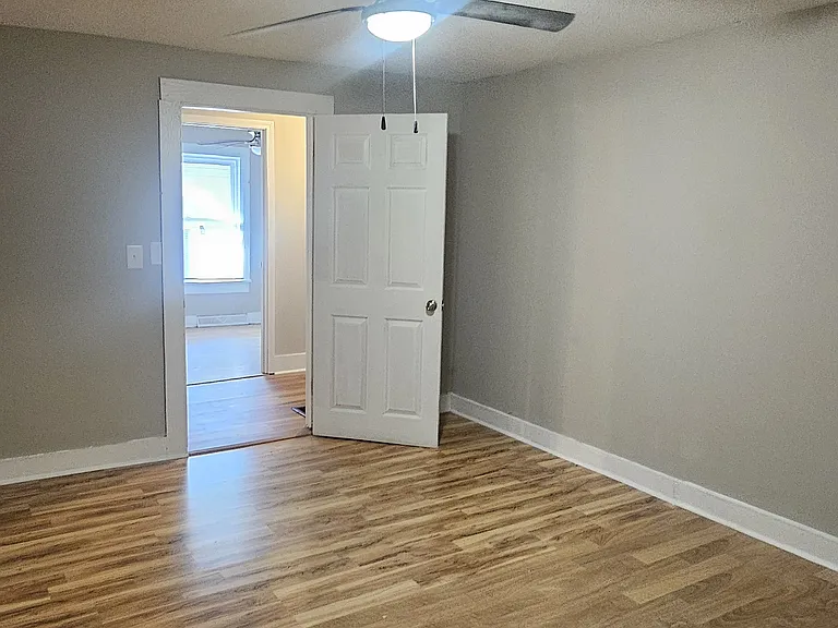 1040 East Dr — Photo 10