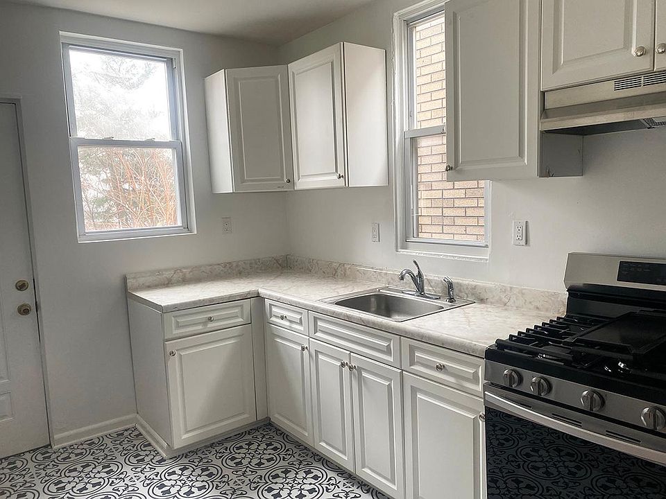 KITCHEN-1