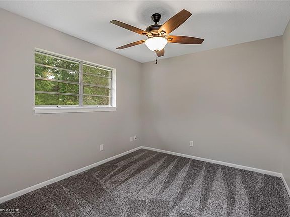 4th image of 121 Alta Dr