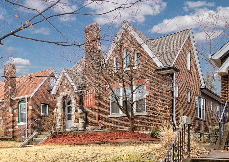 2nd image of 5649 Rhodes Ave