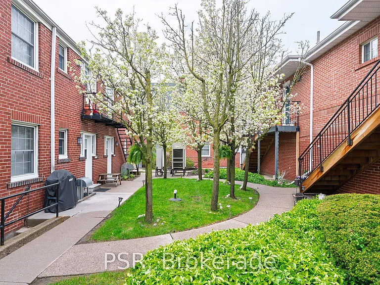 1355 Bayview Ave #CH3 — Photo 4