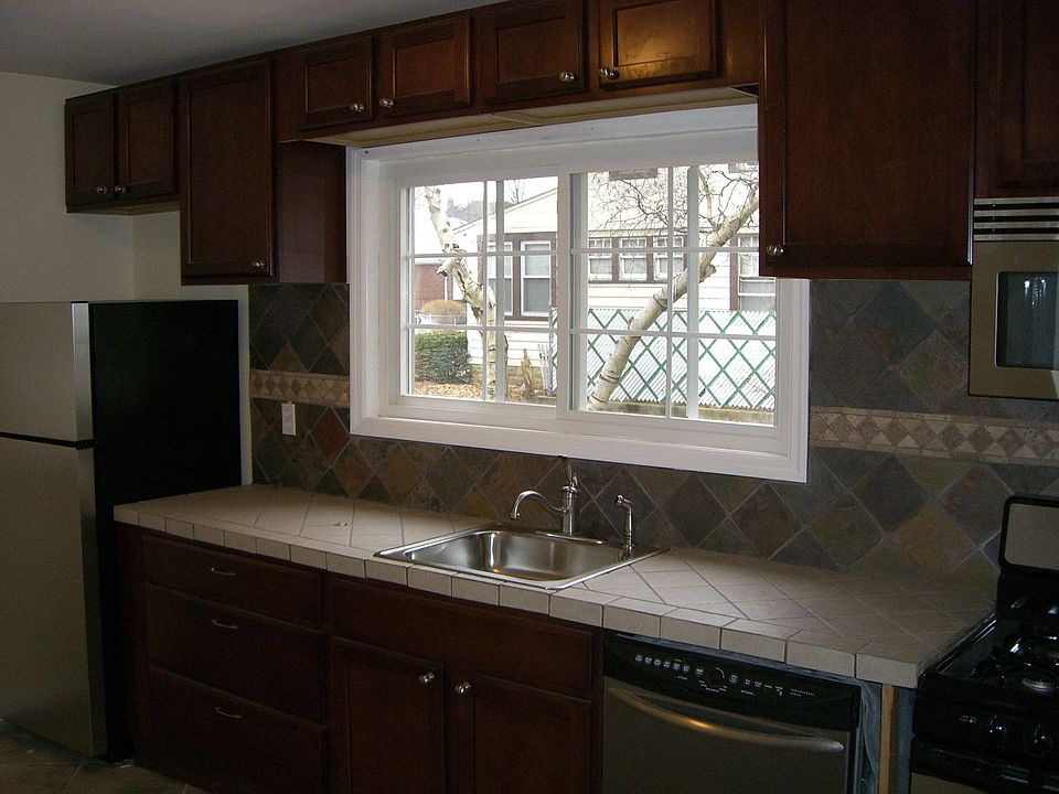 105 Warner Ave, Hempstead, NY 11550 Zillow