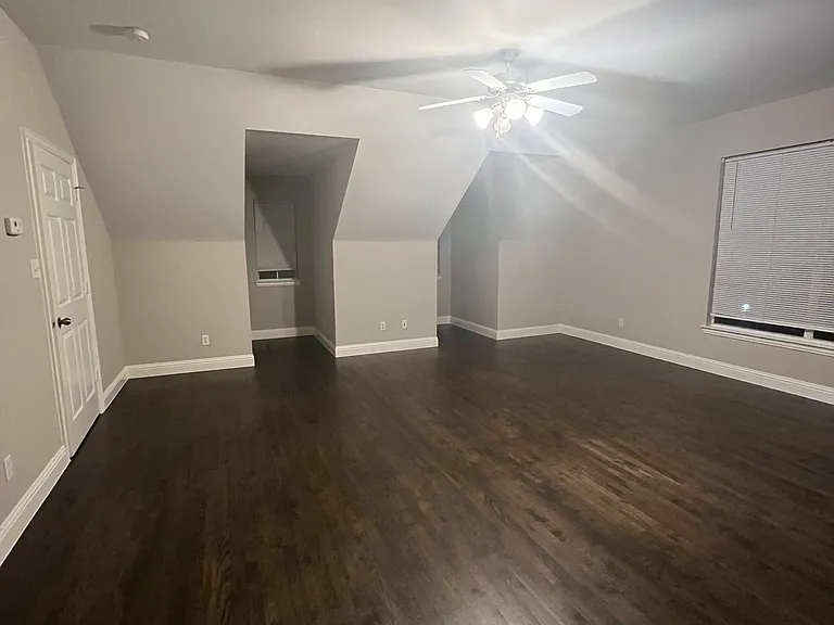 313 Timbercreek Ct — Photo 9