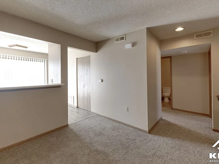 Coronado Residences — Photo 8