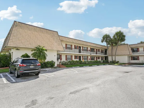 4682 OAK TERRACE Drive #4682, Greenacres, FL 33463