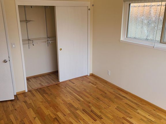 5th image of 1210 E John St APT 4