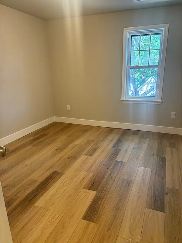 East Avenue 166 - B — Photo 3