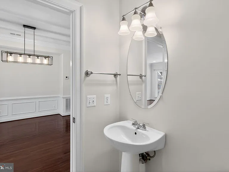 25450 Hopton House Ter — Photo 24