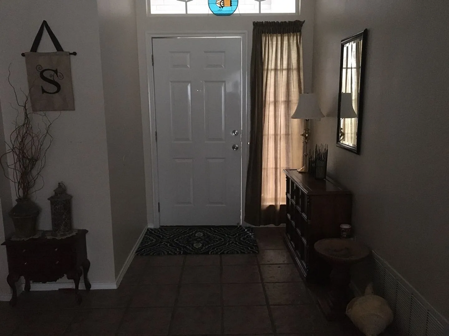 Welcome home to 2805 Berry Way! — Photo 2