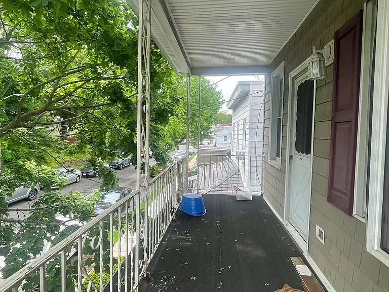 Gordon St — Photo 23