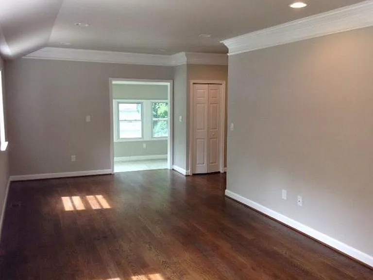 8810 Hawkins Ln — Photo 11