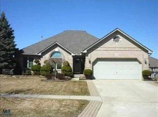 19025 Alsie Dr, Macomb, MI 48044