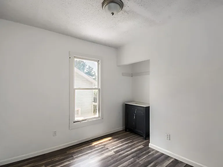 62-64 S Eureka Ave #62 — Photo 19