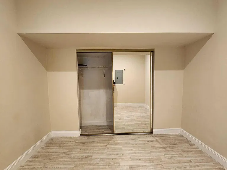 7705 Forest Green Ln — Photo 40