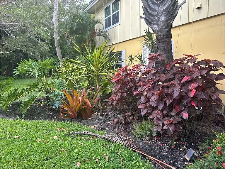 1210 Shady Rest Ln #12 — Photo 4