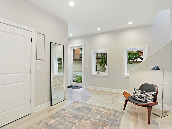 3rd image of 460 W Superior St APT 8