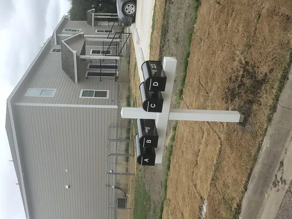 223C S Buffalo Ave, Cleburne, TX 76033
