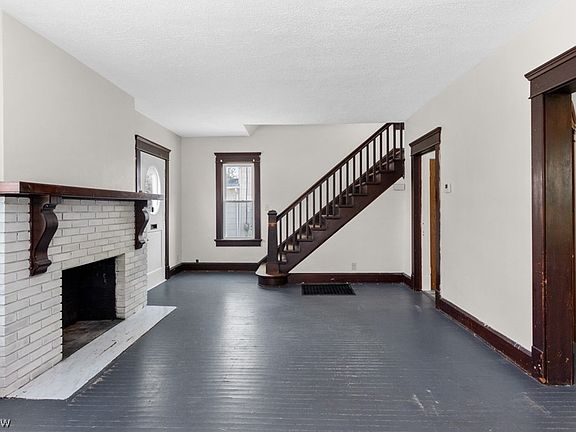 4th image of 816 18th St NW