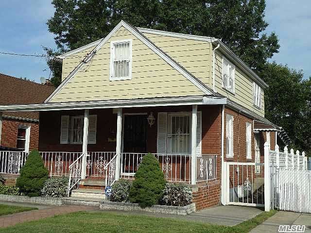 1st image of 149 Circle Dr E