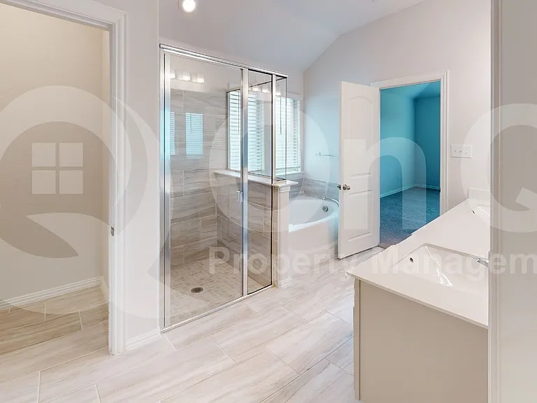 1004 Coppersmith Way — Photo 14