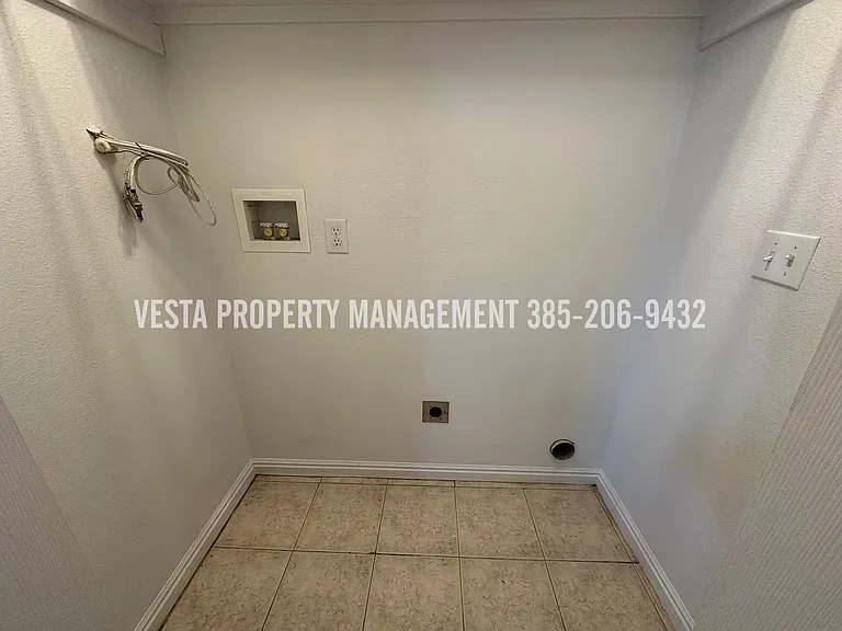 2364 Jefferson Ave #3 — Photo 17