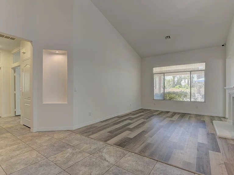 8437 Willowleaf Ct — Photo 11