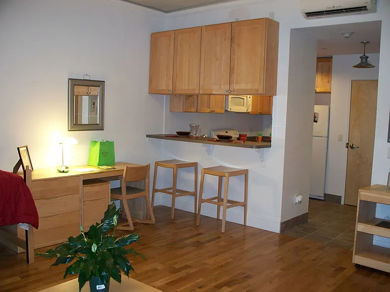 Brookview Commons East — Photo 3