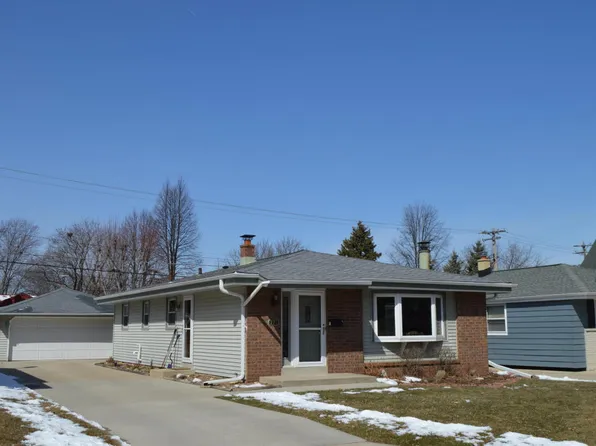 721 S 109th St, West Allis, WI 53214
